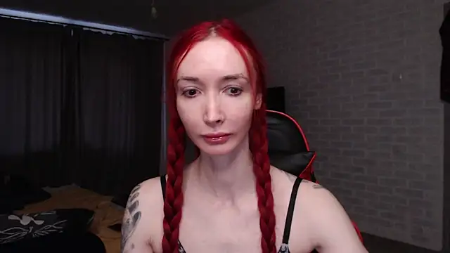 Roxy Silver online show from April 28, 5:33 am