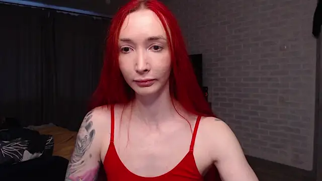 Roxy Silver online show from May 5, 1:36 pm