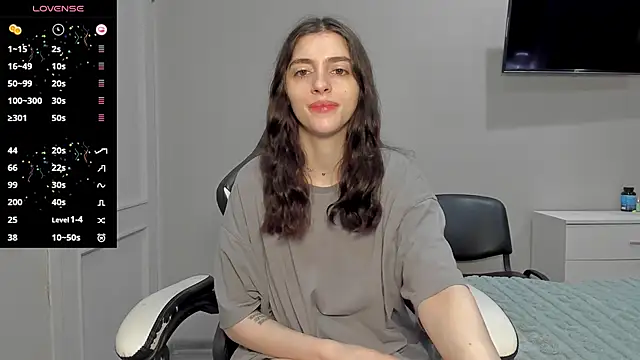 broosnica1 online show from November 30, 7:12 am