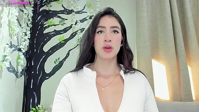 Snapshot of _AlejaCruz_ chatting on October 7, 7:29 pm AlejaCruz online show from October 7, 7:29 pm