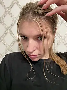 adel secret online show from June 7, 8:15 pm
