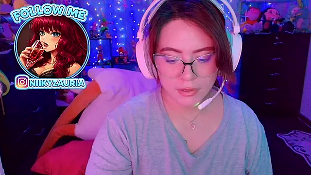  niiky online show from July 6, 11:07 pm