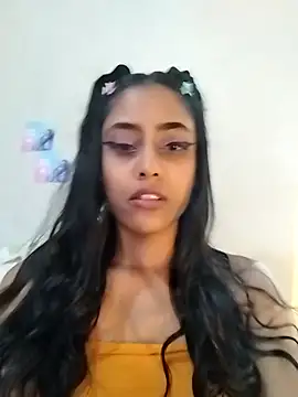 cleopatra-phaedra online show from March 29, 3:55 pm