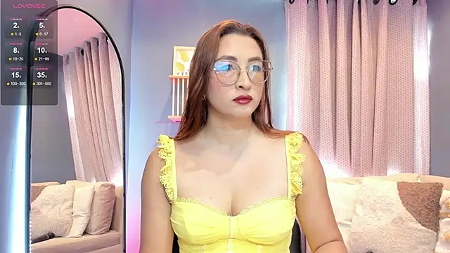  LaraMom  online show from June 9, 7:35 pm
