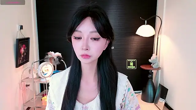 Bella-999 online show from March 18, 11:15 am