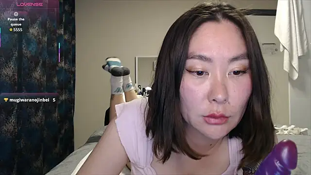 Maya Kumashiro online show from November 28, 9:29 pm