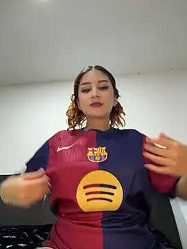 Mon Cherry online show from February 4, 1:30 am