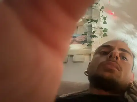 EnricoGio online show from April 30, 2:06 am