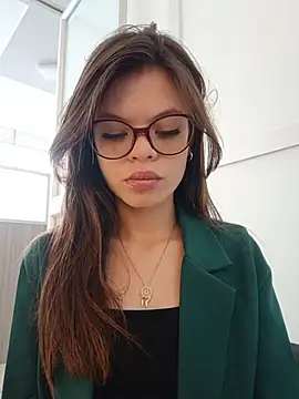 Violeta 12- online show from June 22, 2:25 pm