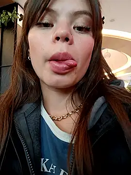 Violeta 12- online show from December 5, 7:15 pm