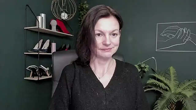 VivianWILD online show from March 4, 6:53 am