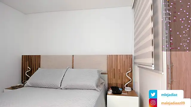 MalejaDiaz  online show from September 29, 9:53 pm