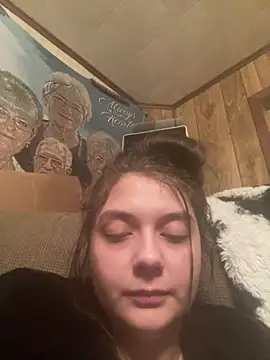 itzcheyduh online show from February 24, 2:44 am