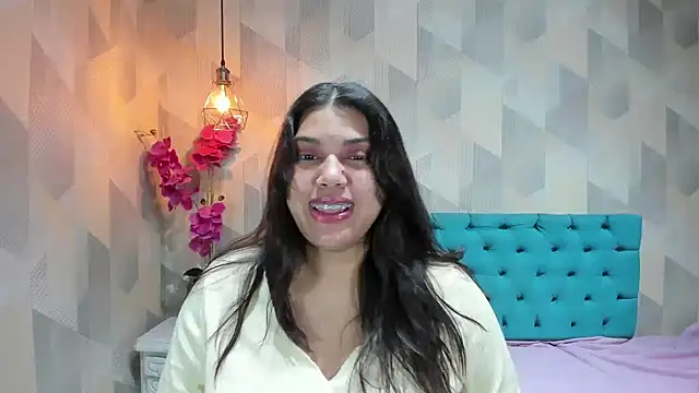 LindaBreeS online show from June 26, 1:23 pm