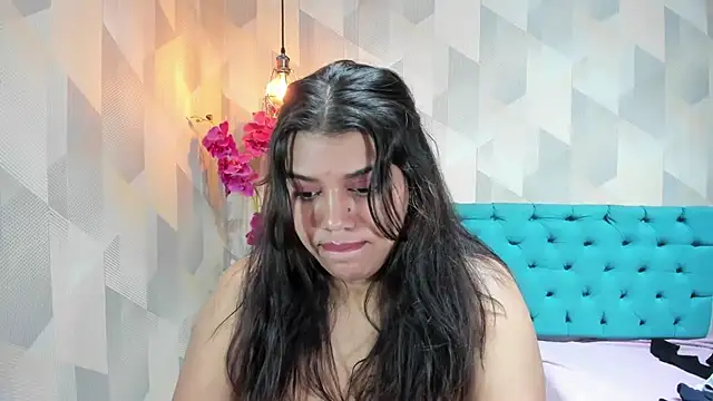 LindaBreeS online show from June 23, 1:53 pm