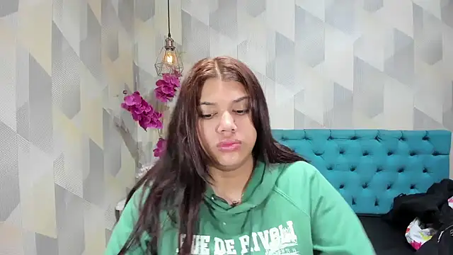 LindaBreeS online show from September 22, 1:20 pm