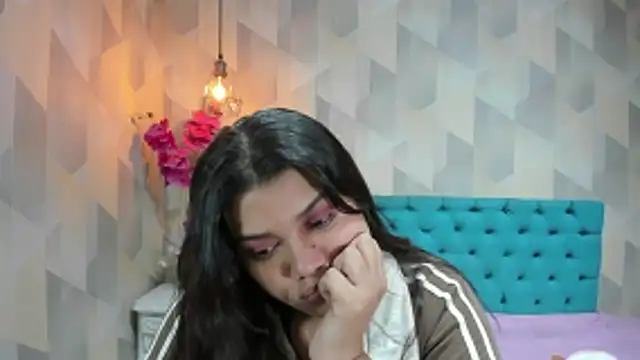 LindaBreeS online show from June 22, 1:52 pm