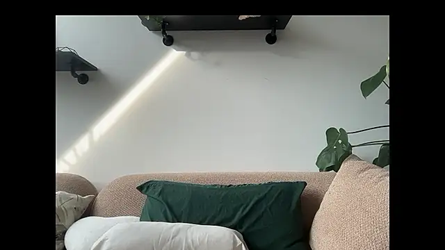 Mary Wet online show from February 16, 2:06 pm