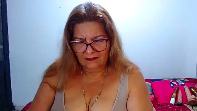 maturehot649 online show from September 21, 5:00 pm