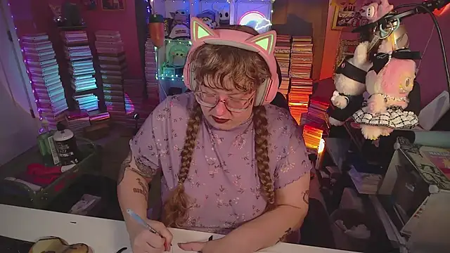 FatVeronica online show from July 12, 6:20 pm