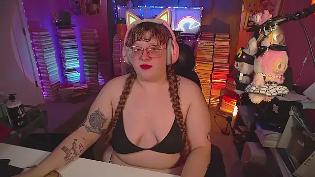 FatVeronica online show from July 8, 5:15 pm