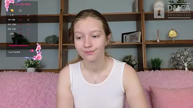 Snapshot of Ksuhesa chatting on October 4, 2:06 am Ksuhesa online show from October 4, 2:06 am