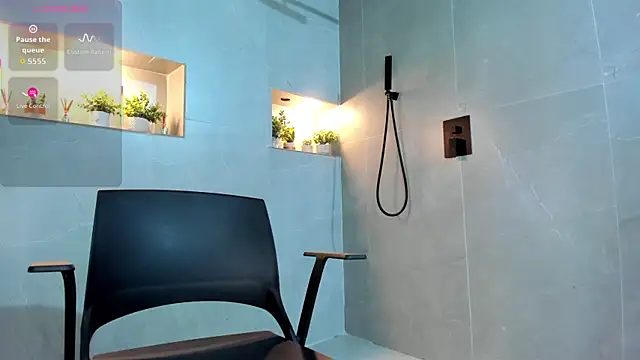 AriSweet online show from March 13, 1:01 pm