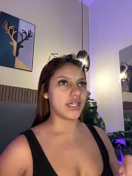 NicolleeEvanss online show from June 18, 11:04 am