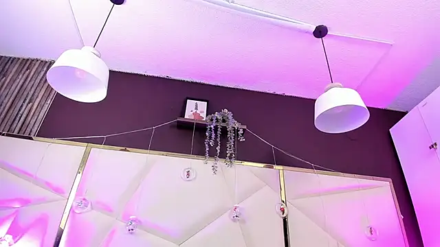 April bowie online show from December 18, 11:48 am