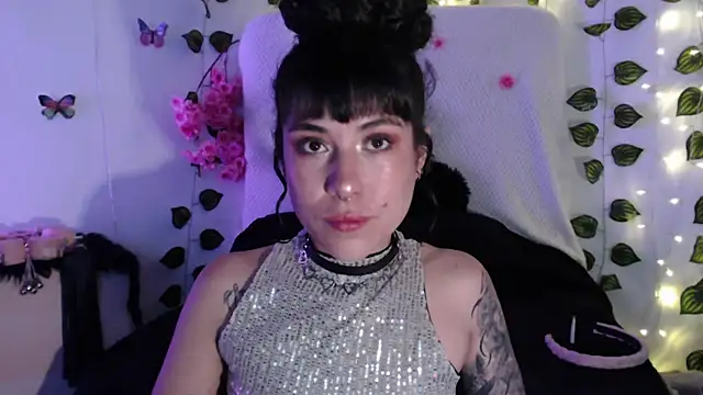 Snapshot of Hellen_dumont chatting on October 1, 3:22 am Hellen dumont online show from October 1, 3:22 am