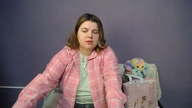 so shy online show from April 28, 6:28 am