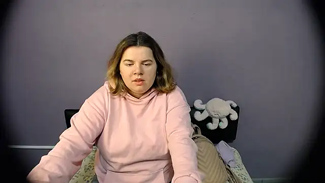 so shy online show from June 16, 6:36 am