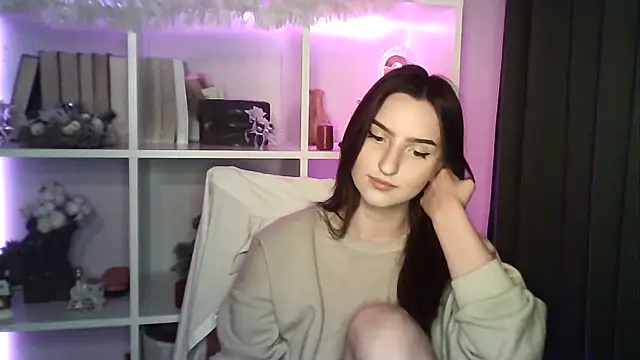 X Alisa online show from December 19, 8:01 pm