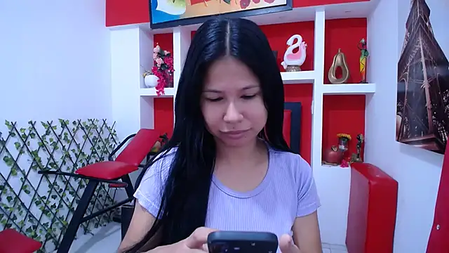 Letty Plugxo online show from December 15, 1:49 pm