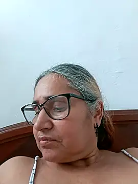  candi online show from February 18, 8:41 pm