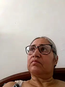  candi online show from April 20, 7:06 pm