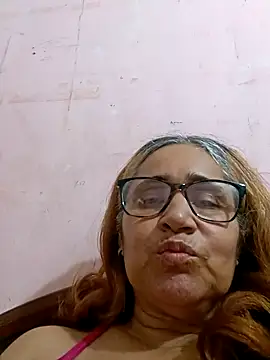  candi online show from November 9, 8:38 pm