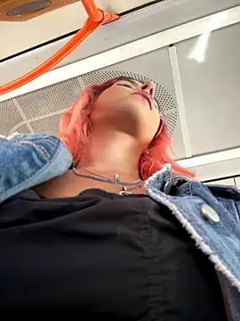 RiriRoseey online show from September 24, 7:40 am