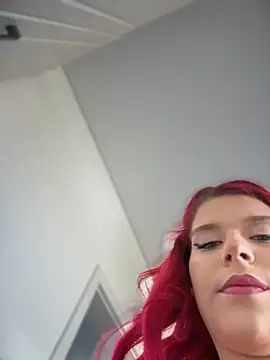 RiriRoseey online show from June 14, 7:53 am