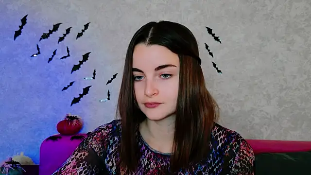 Snapshot of Miss_Arwen chatting on October 8, 5:23 am Miss Arwen online show from October 8, 5:23 am