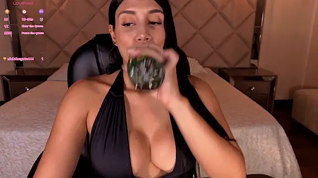 CharlotteCox  online show from July 9, 2:58 am