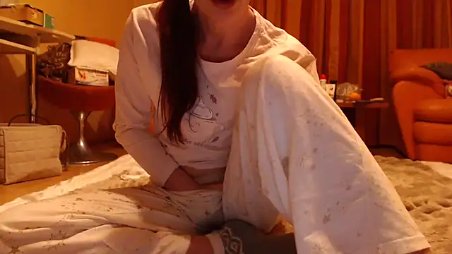 LovelyAndraGirl online show from June 1, 9:38 pm