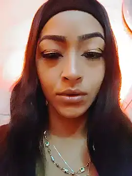 latiinahot online show from August 5, 2:12 pm