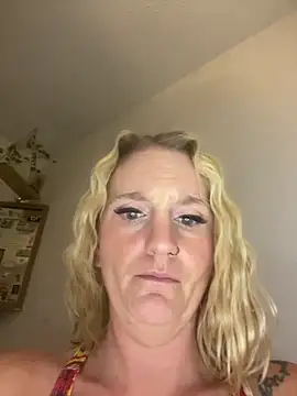 OriginalBarbieEst92 online show from November 16, 9:32 am