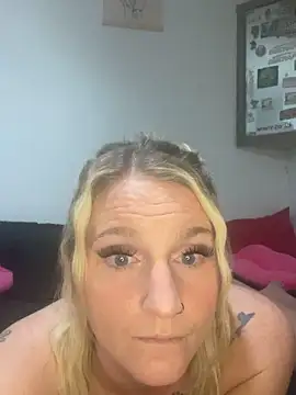 OriginalBarbieEst92 online show from November 9, 8:10 am