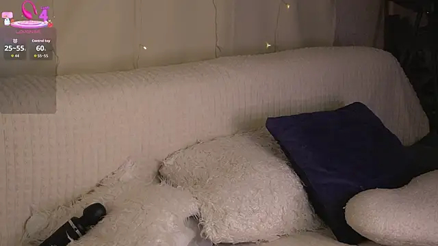 AnnyBangs online show from December 17, 8:29 am