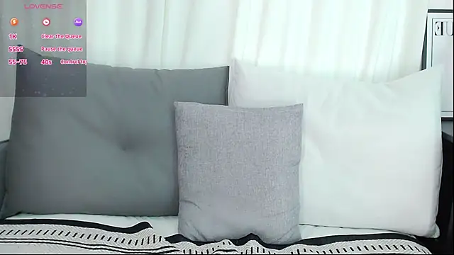 stella lolio online show from May 6, 2:59 am