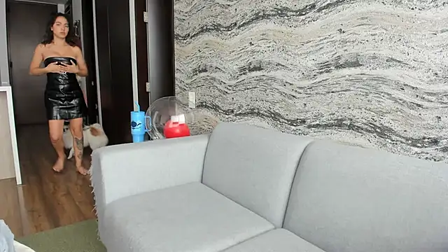 Sophi  a online show from November 2, 1:25 pm