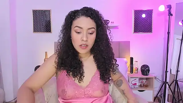 Snapshot of Zoe_Gruber chatting on October 19, 9:17 pm Zoe Gruber online show from October 19, 9:17 pm