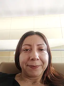 Snapshot of malusexy33 chatting on October 4, 6:45 pm malusexy33 online show from October 4, 6:45 pm